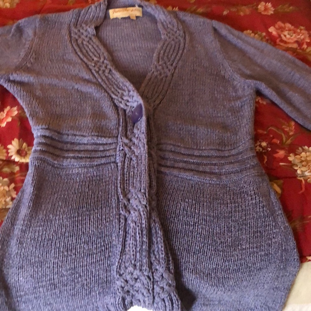 Lightweight sweater
